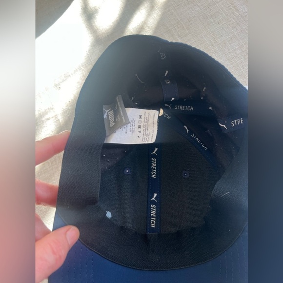 Puma cap navy excellent condition L/XL Navy elastic inside strap. Super soft - Picture 5 of 12